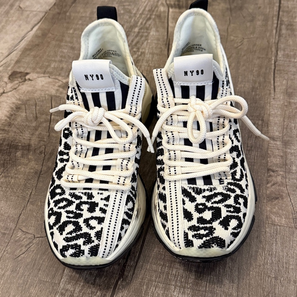 Steve Madden Maxima White & Black Leopard Knit Chunky Sneakers size 7 - Picture 2 of 5